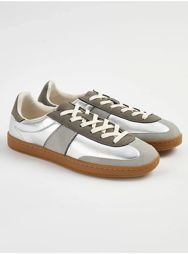George England Casual Shoes Silver Side Stripe Slim Retro Trainers کتونی کژوال جورج انگلیسSilver Side Stripe Slim Retro Trainers