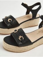صندل مجلسی جورج انگلیسی Black Strappy Gold Tone Trim Wedge Sandals - Image 2