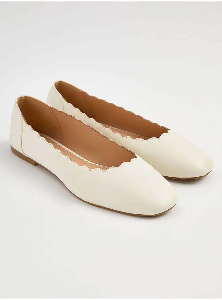 George England Cream Wide Fit Leather Look Scalloped Ballet Shoes کفش عروسکی جورج انگلیس Cream Wide Fit Leather Look Scalloped Ballet Shoes