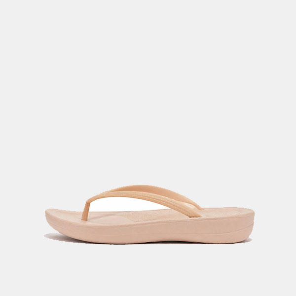 34 fitflop-pink-iqushion-ergonomic-toe-post-sandals
