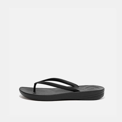 fitflop-black-iqushion-ergonomic-toe-post-sandals