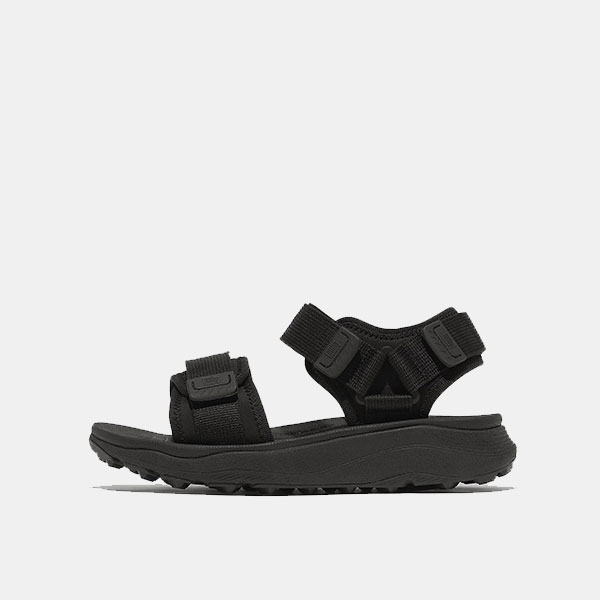 46 black-fitflop-slide-sandal