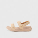 cream-fitflop-sandals-microwobbleboard-model