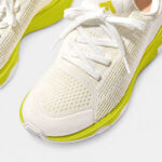 کتونی بنددار زنانه فیت فلاپ FitFlop VITAMIN FFX Knit Sports Sneakers – Urban White / Lime Juice - تصویر 2