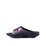اسلیپر زنانه اوفوس OOFOS OOahh Luxe Slide Recovery Sandal – Midnight Purple Iridescent - Image 2