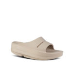 اسلیپر زنانه اوفوس OOFOS Women's OOmega OOahh Recovery Slide Sandal – Nomad - Image 2