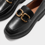 لوفر زنانه برند فیت فلاپ FitFlop F-LUMA Chunky-Snaffle Box-Leather Demi-Wedge Loafers – Black - تصویر 5