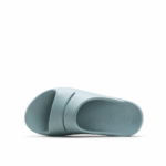 اسلیپر زنانه اوفوس OOFOS OOahh Sport Flex Slide – Ice Blue - Image 2